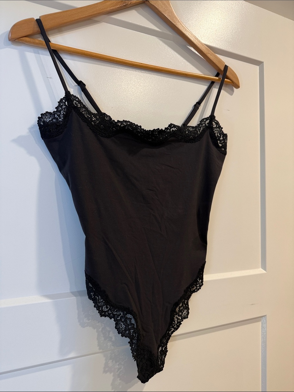 NWT Skims fits everybody lace cami bodysuit
